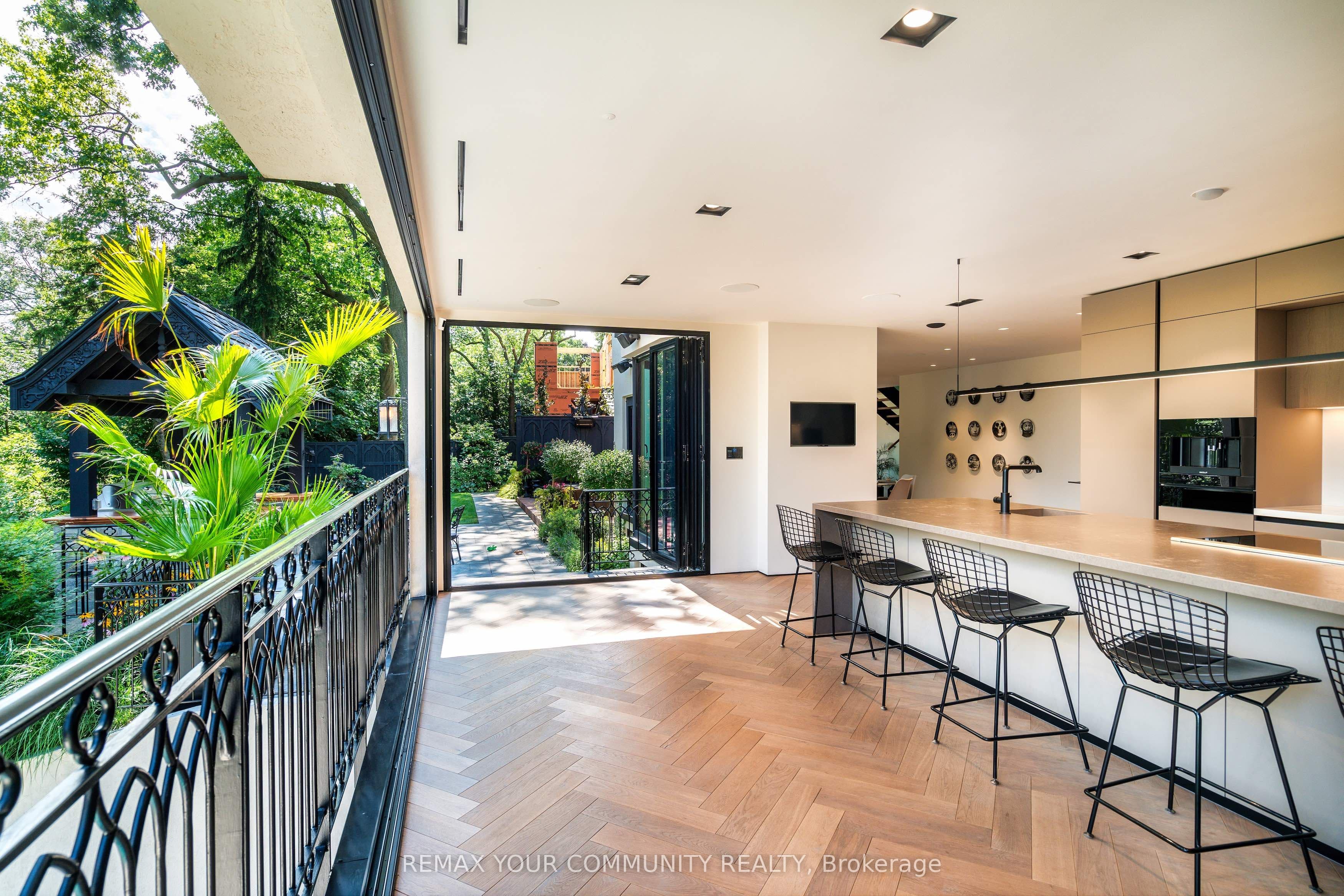 57 Baby Point Crescent S, Toronto, ON M6S 2B7