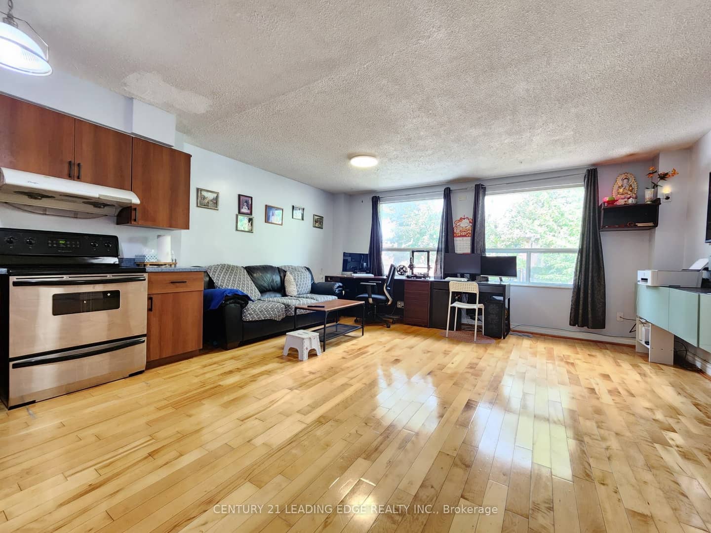 203 Lotherton Pathway 82, Toronto, ON M6B 2G6