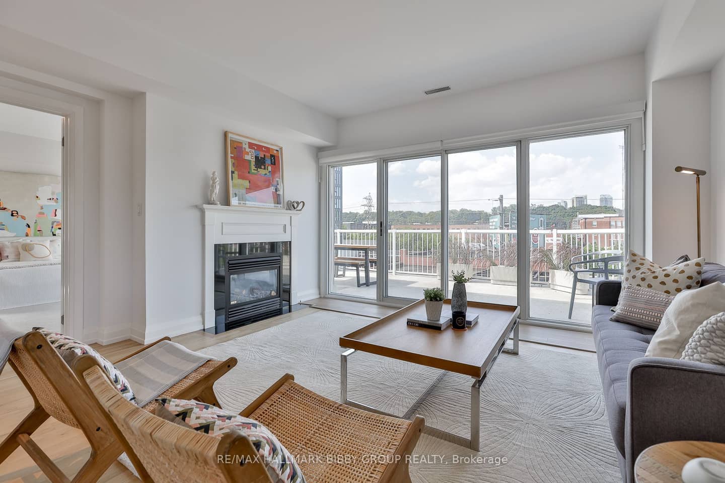 473 Dupont Street 7, Toronto, ON M6G 1Y6