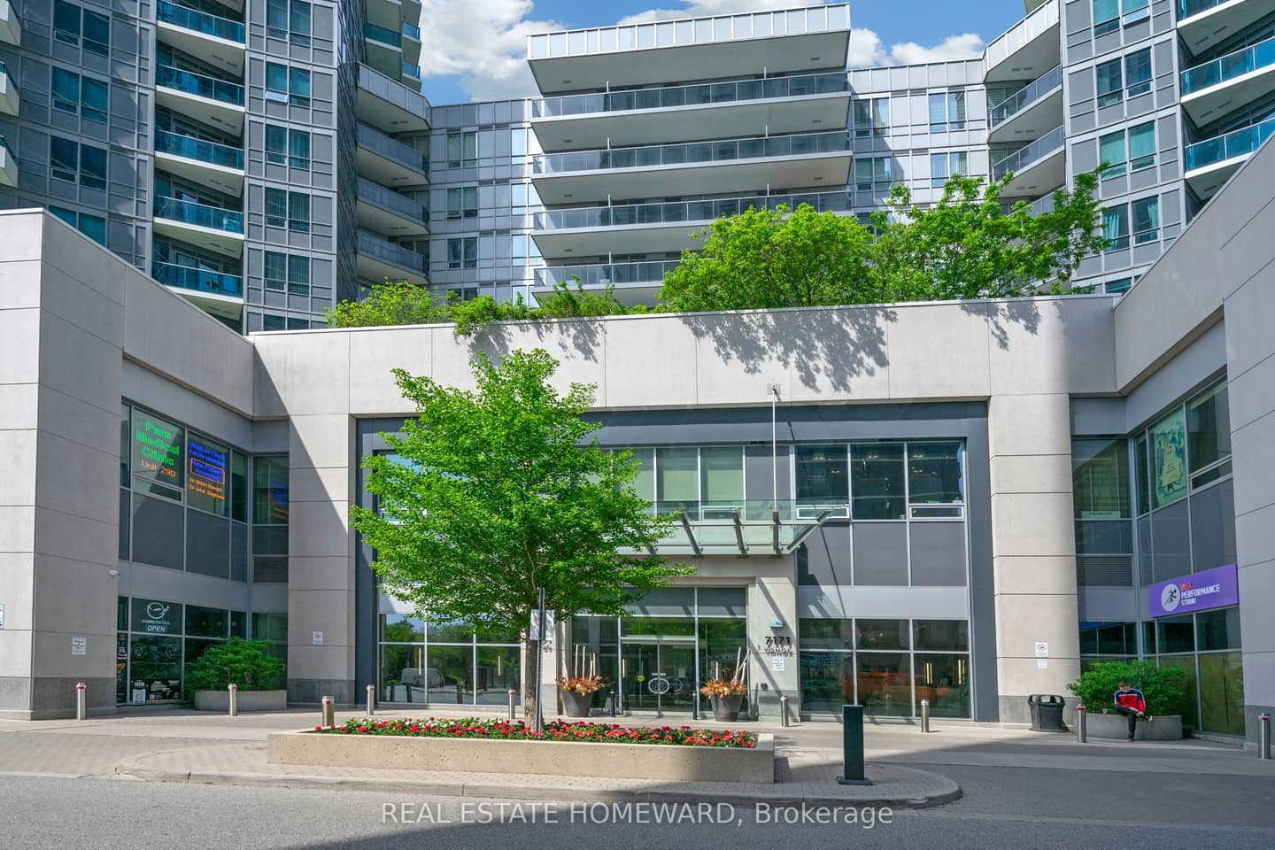 7161 Yonge Street 1525, Markham, ON L3T 0C8