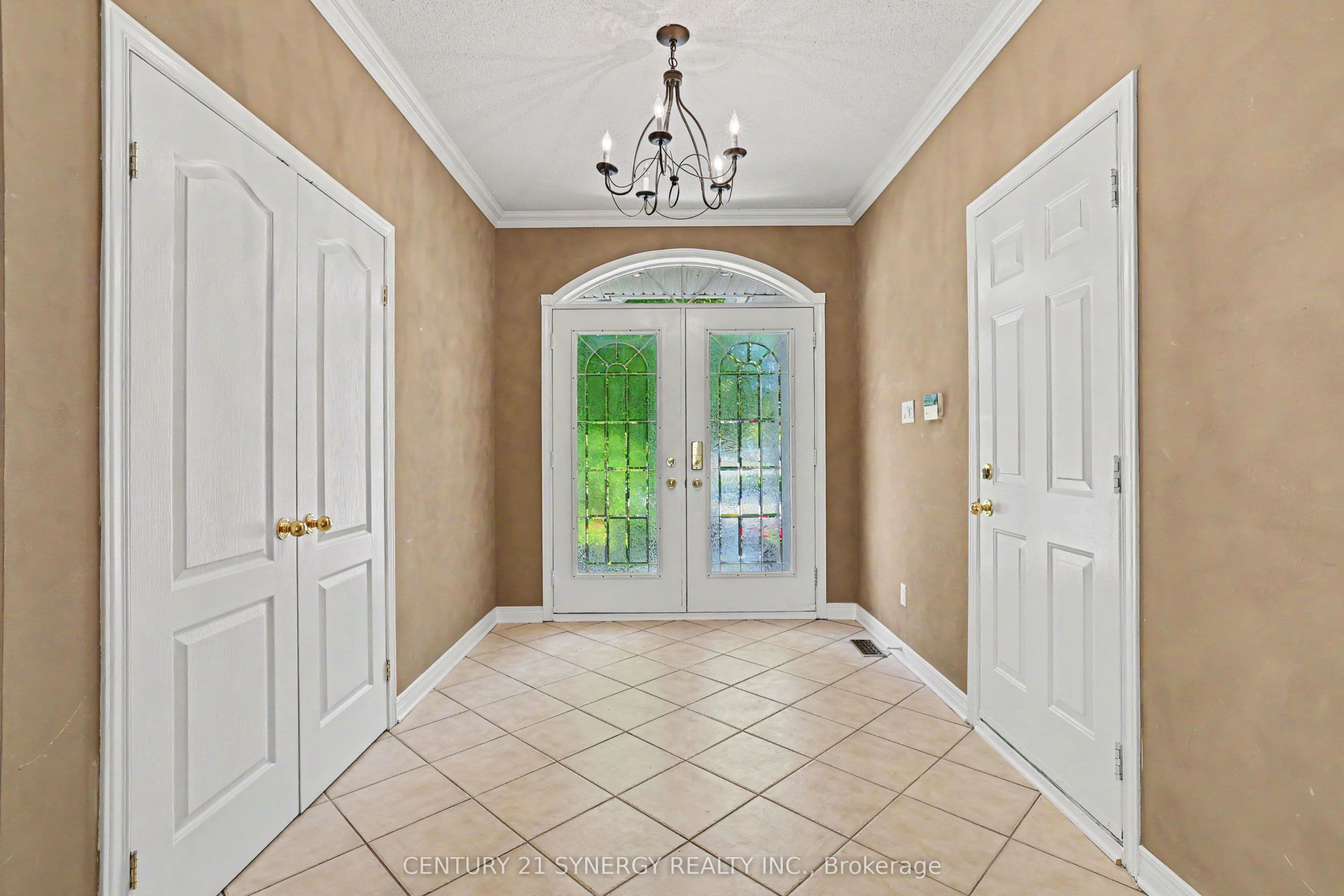 17 Warnock Court, Overbrook - Castleheights and Area, ON K1J 1H1