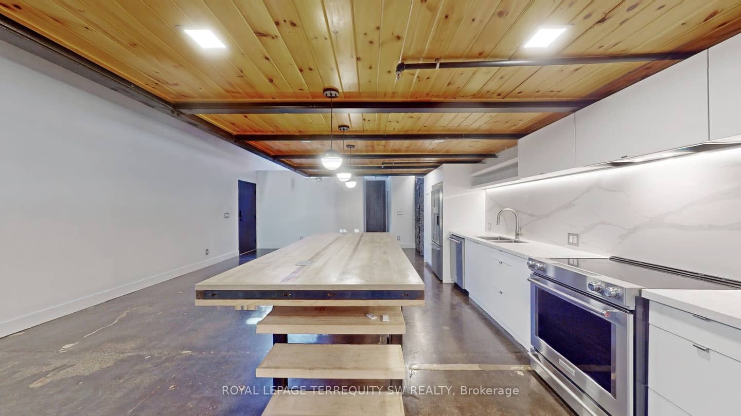 326 Carlaw Avenue 124, Toronto, ON M4M 3N8