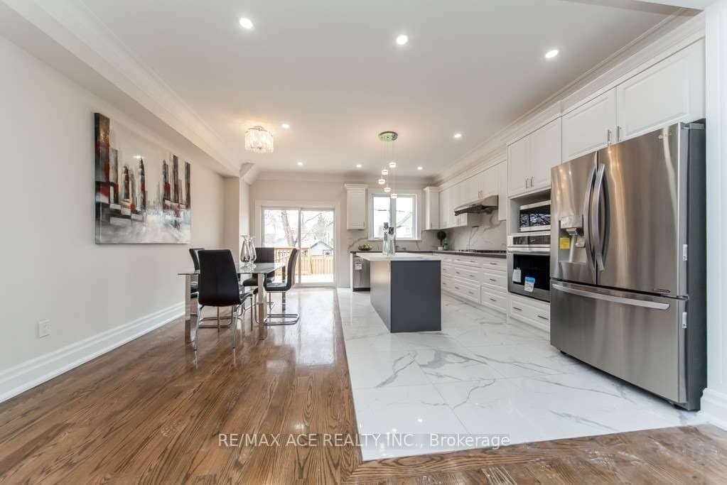 48A Leyton Avenue, Toronto, ON M1L 3T7