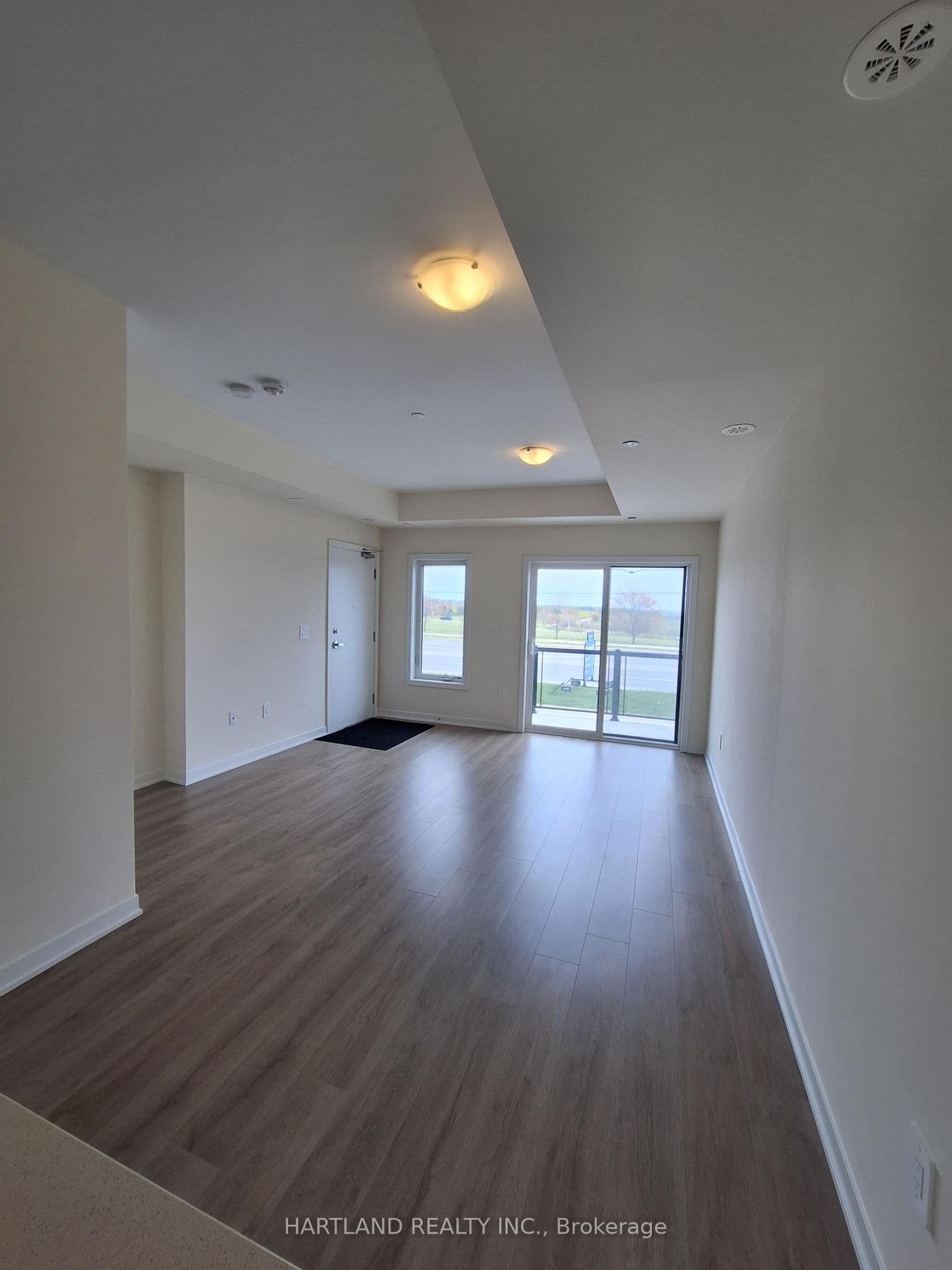 1695 Dersan Street 304, Pickering, ON L1X 0S9