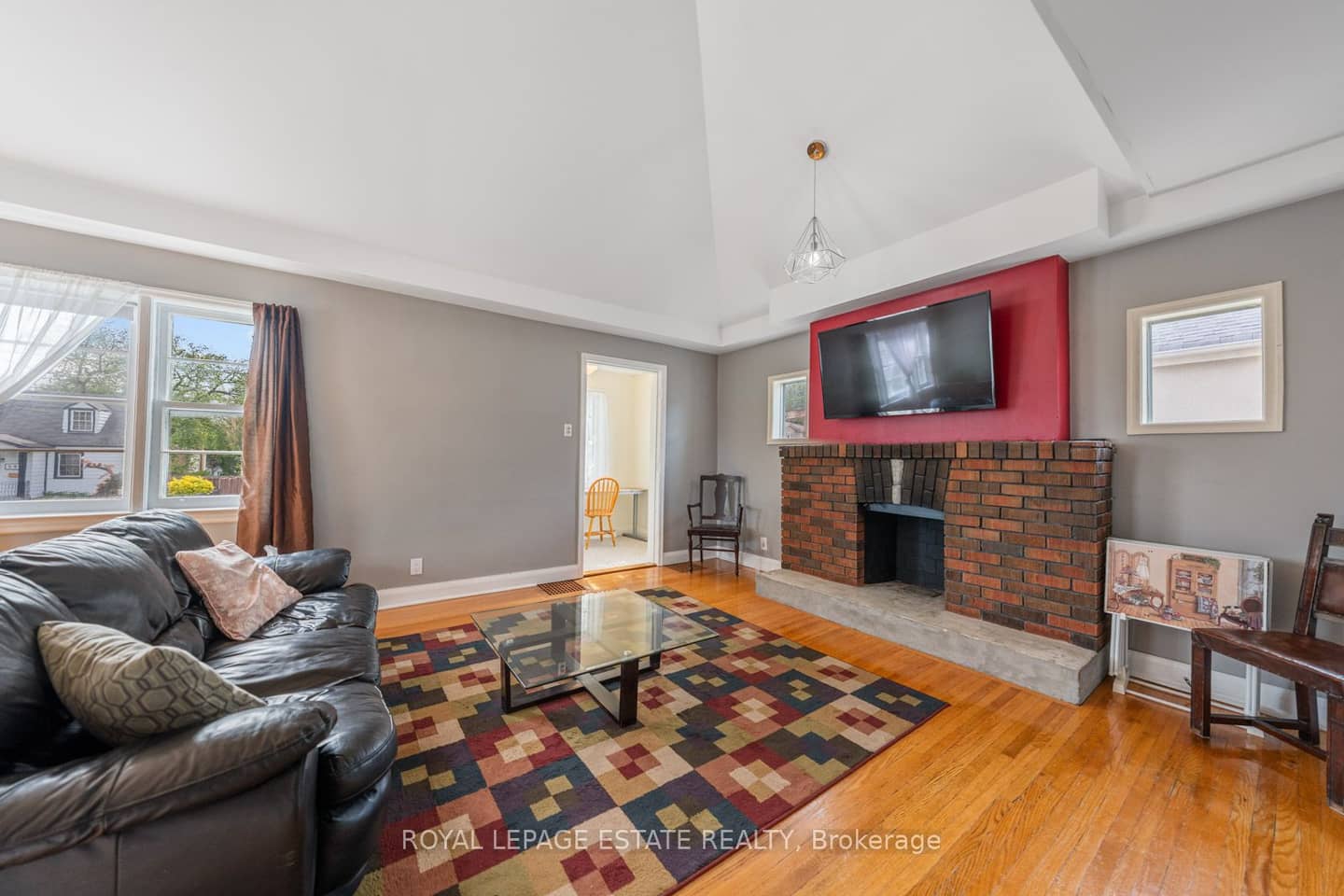 601 Pharmacy Avenue, Toronto, ON M1L 3H1
