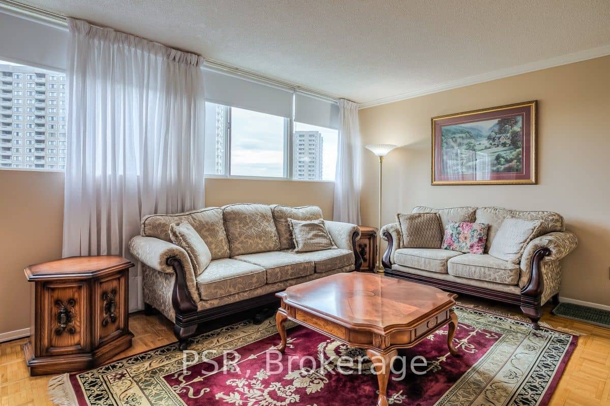3695 Kaneff Crescent 612, Mississauga, ON L5A 4B6