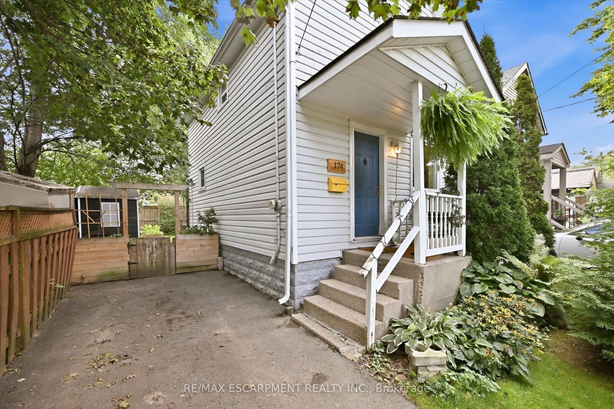 174 Beech Street, St. Catharines, ON L2R 2C6