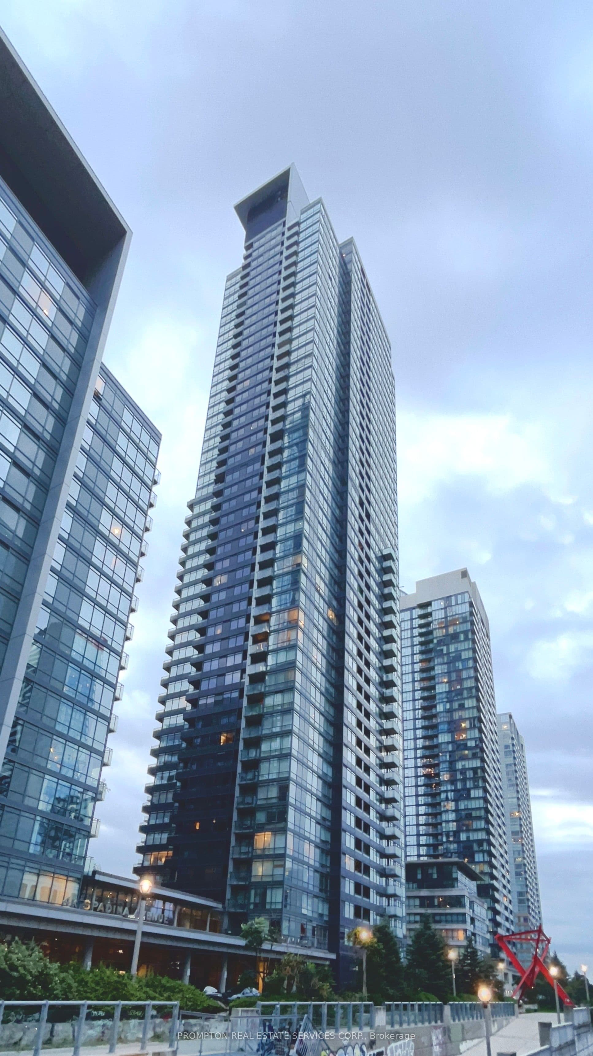 25 Telegram Mews 2111, Toronto, ON M5V 3Z1