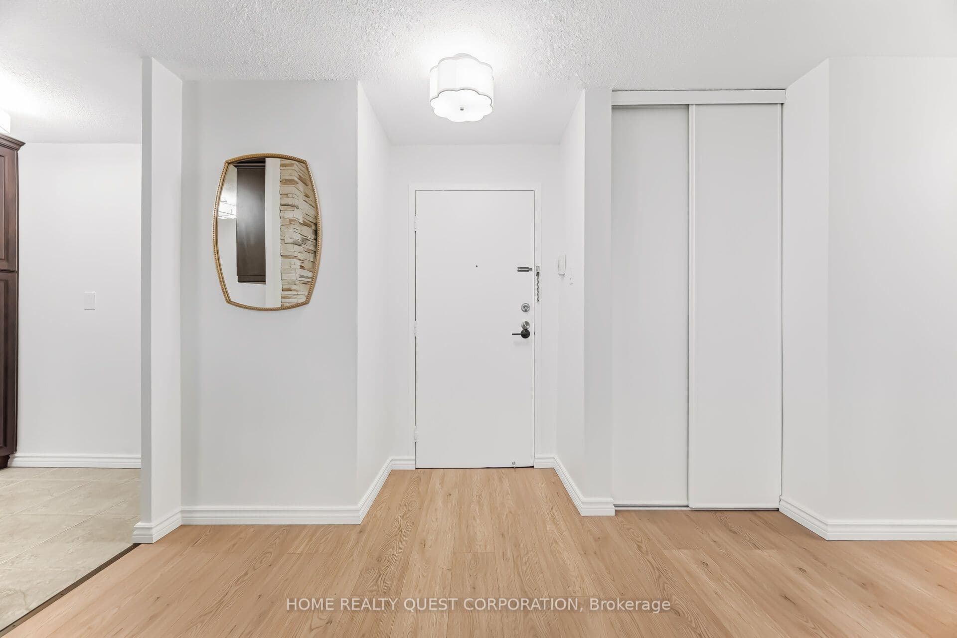 3120 Kirwin Avenue 605, Mississauga, ON L5A 3R2