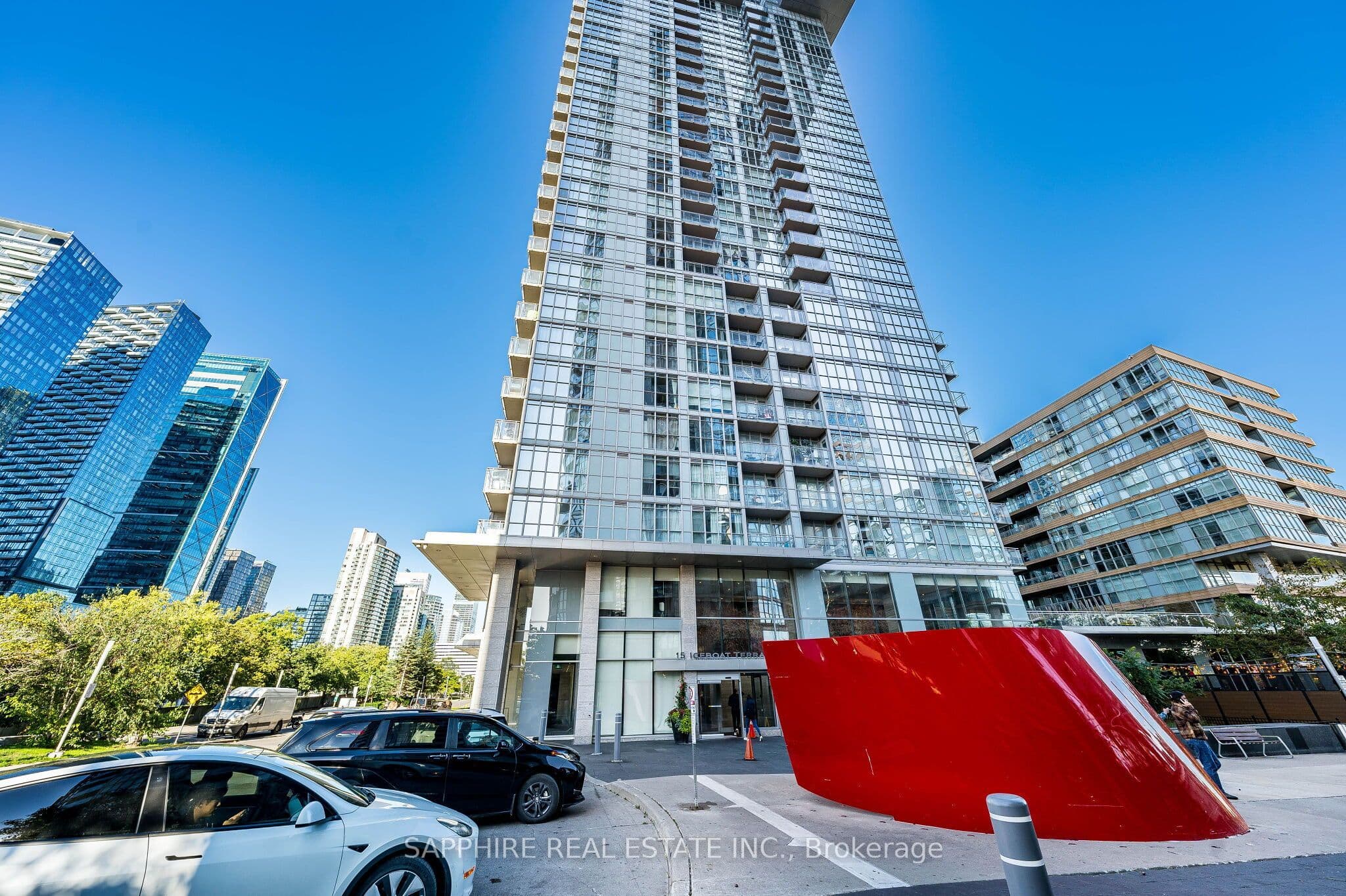 15 Iceboat Terrace 541, Toronto, ON M5V 4A5