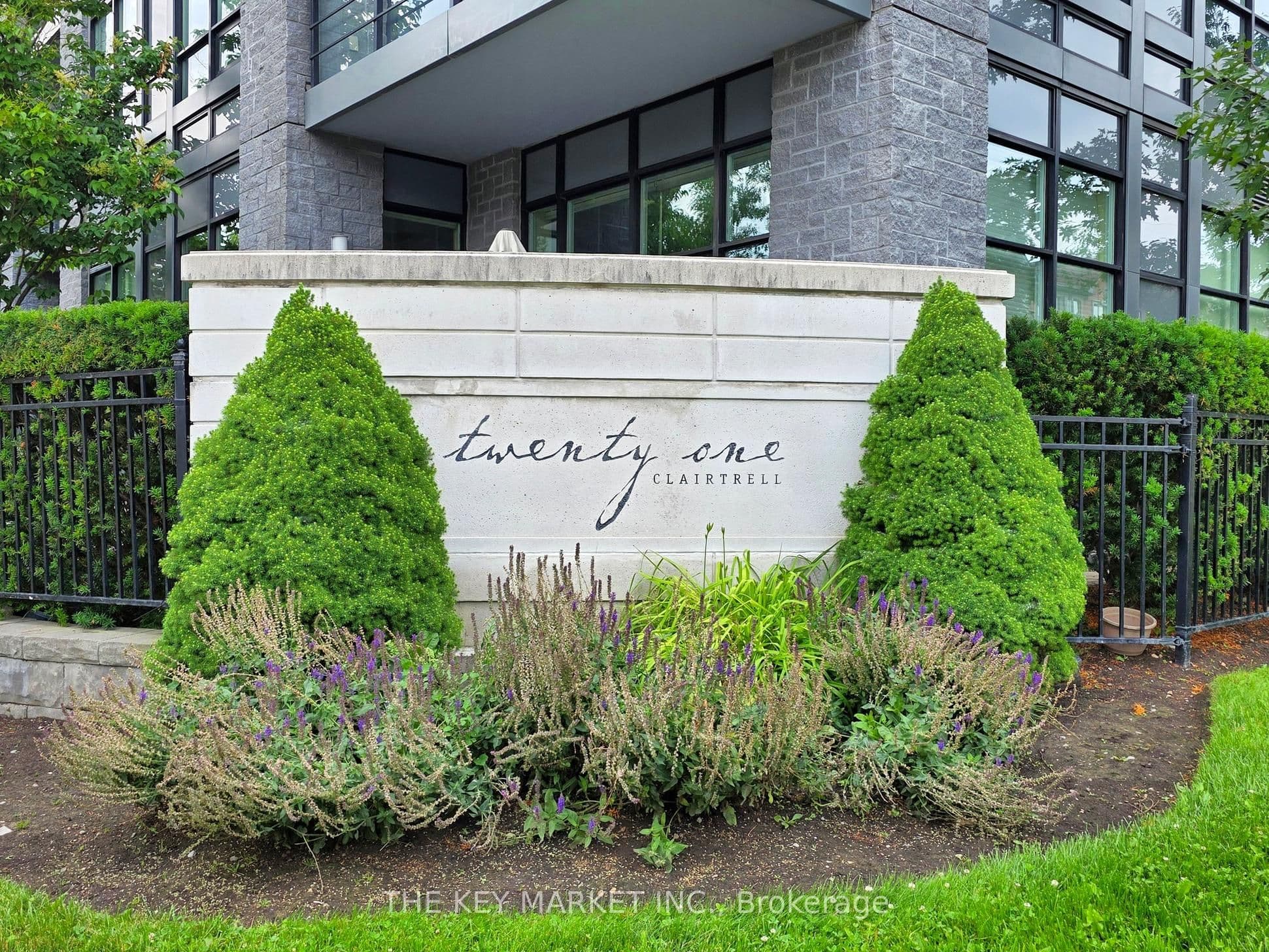 21 Clairtrell Road 217, Toronto, ON M2N 0G8