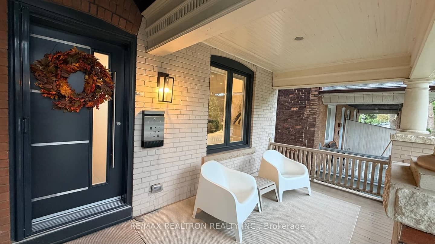 237 Melita Avenue, Toronto, ON M6G 2A1