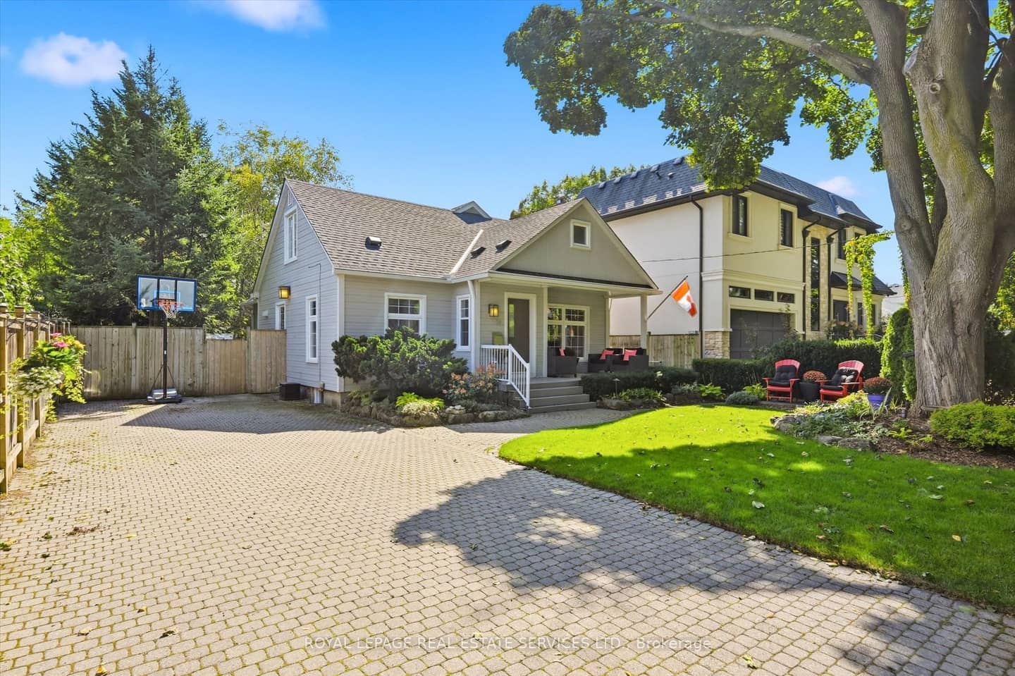32 Anderson Street, Oakville, ON L6K 1A5