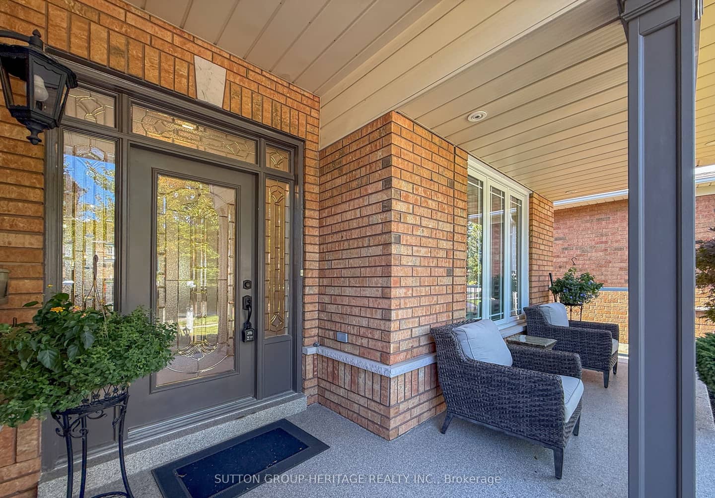1870 Falconwood Way, Pickering, ON L1V 7C3