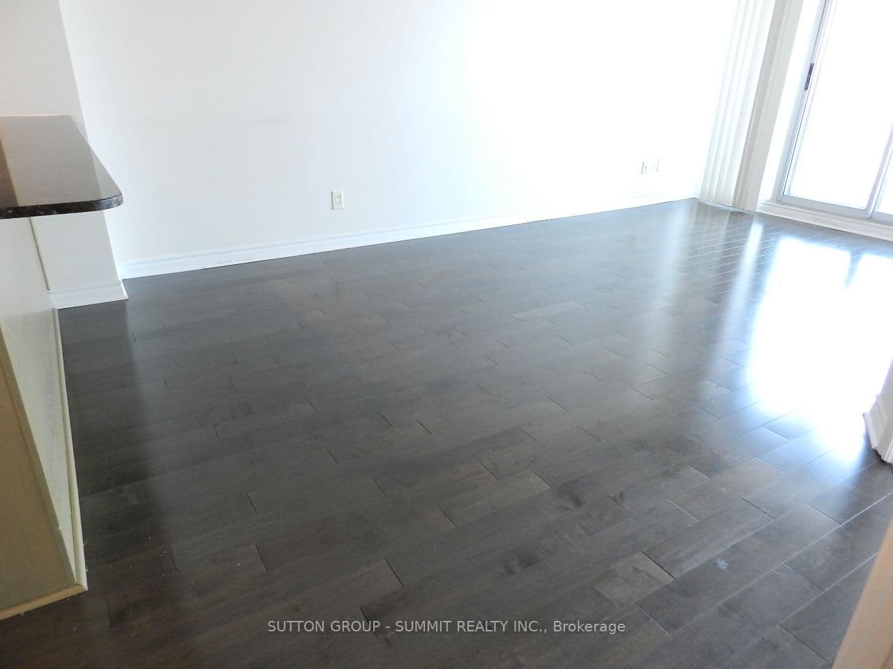 3504 HURONTARIO Street 1003, Mississauga, ON L5B 1P2