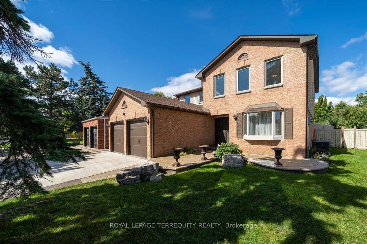 118 Leander Street, Brampton, ON L6S 3N8