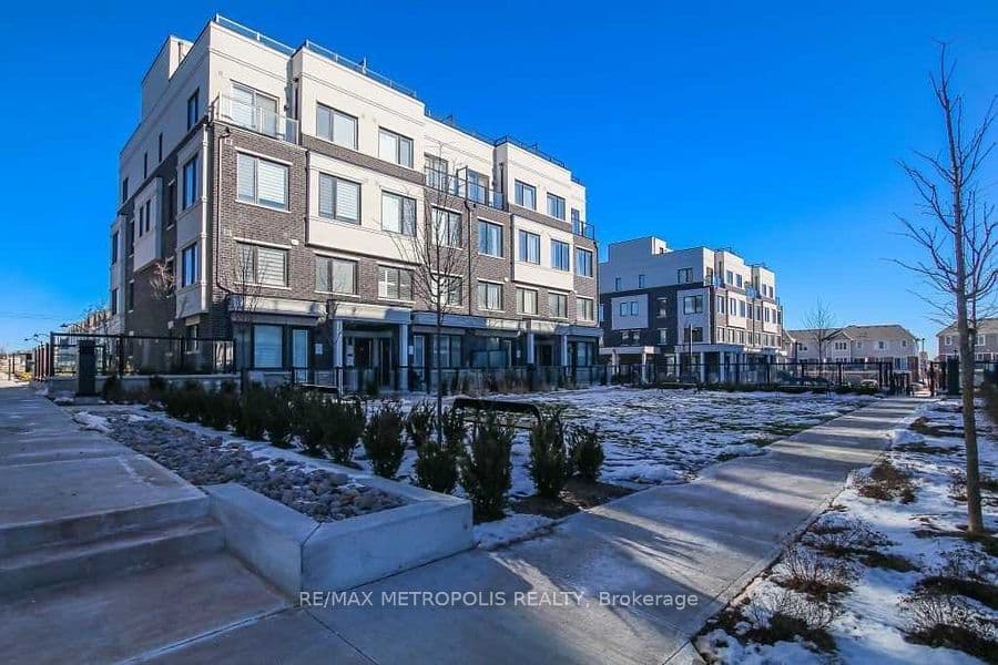 1711 PURE SPRINGS Boulevard 114, Pickering, ON L1X 0E3