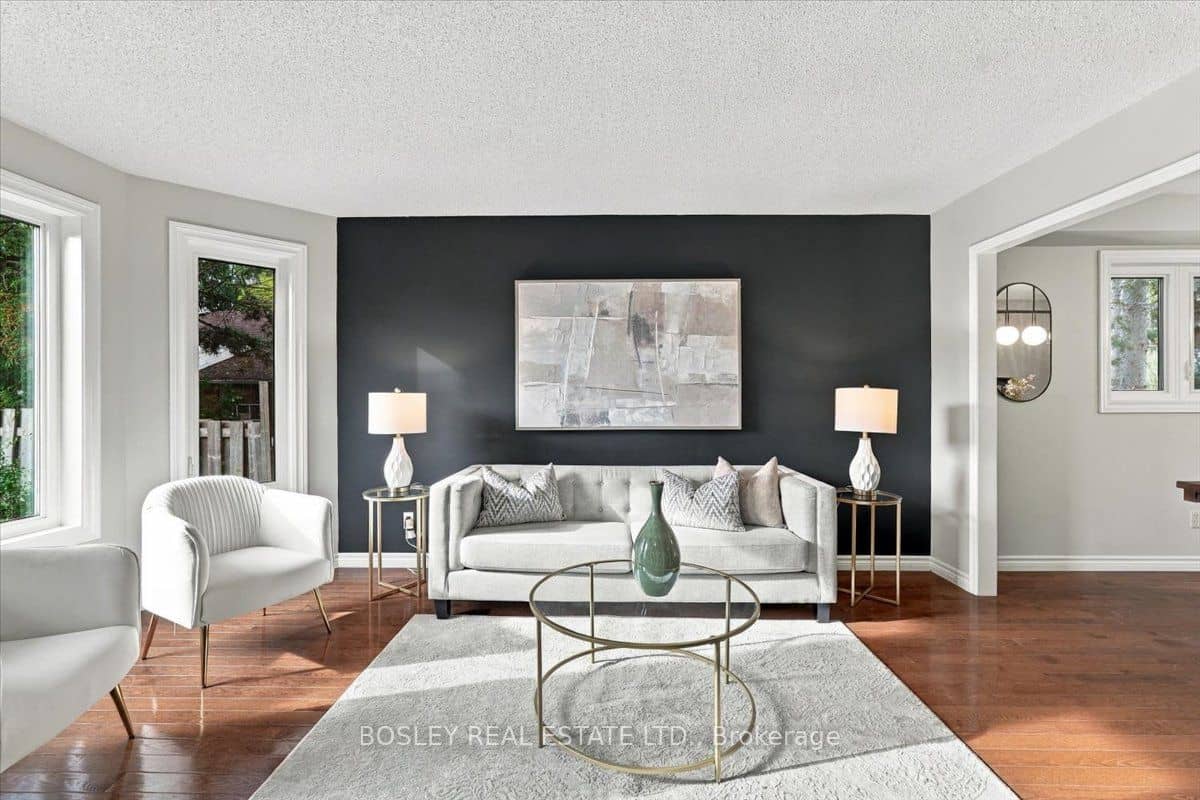 2259 Cottonwood Circle, Pickering, ON L1X 2P9