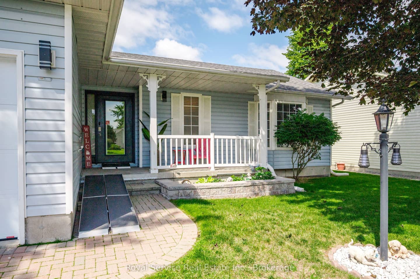 11 Algonquin Trail, Clarington, ON L1B 1A1