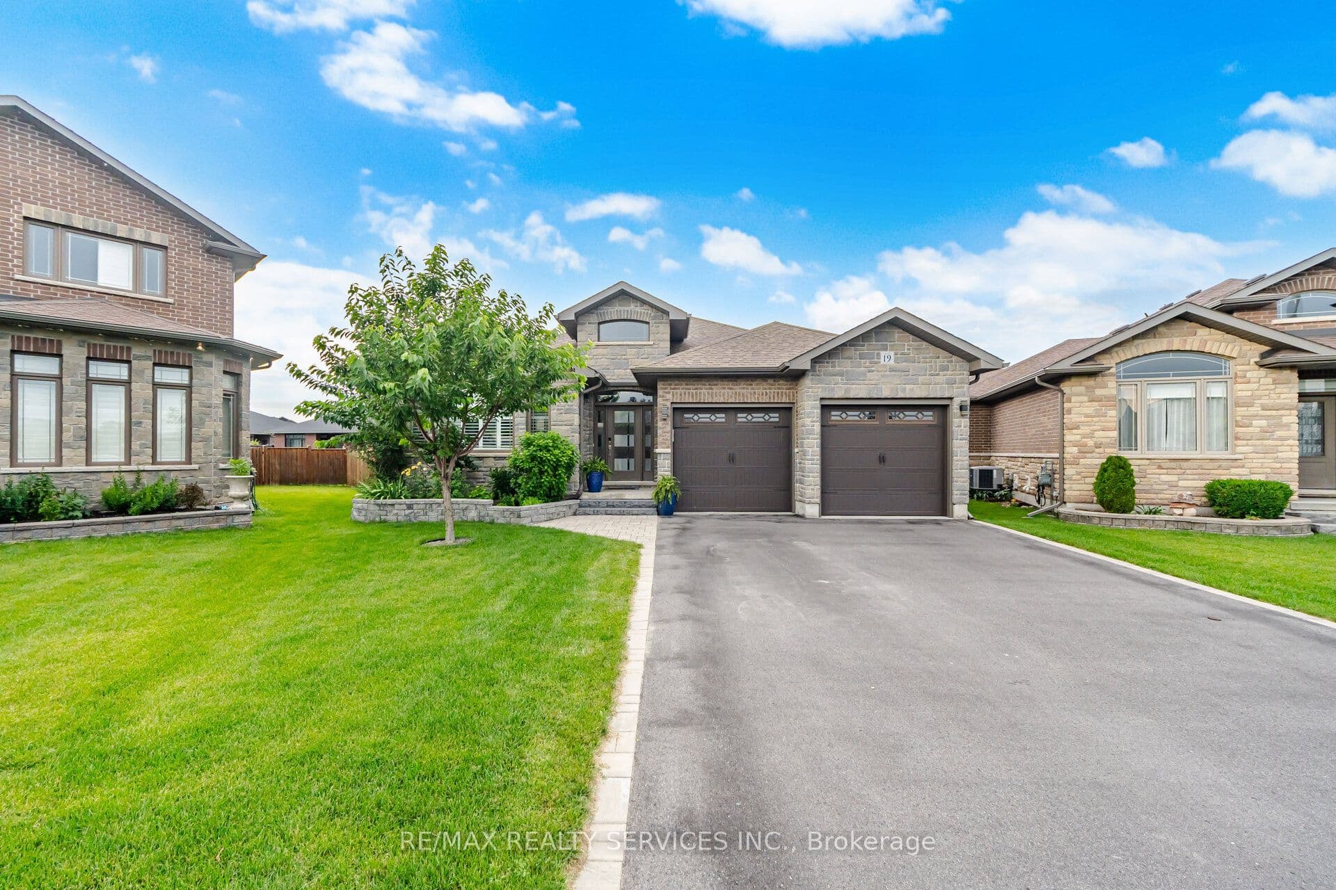 19 Charleston Court, Belleville, ON K8N 0H1