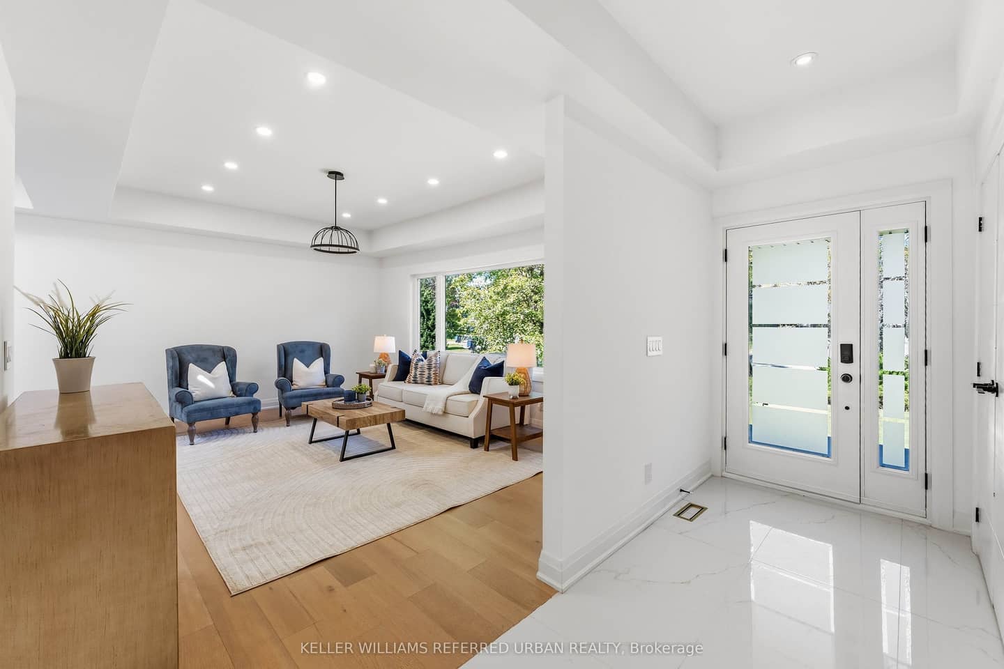 27 Christine Crescent, Toronto, ON M2R 1A4