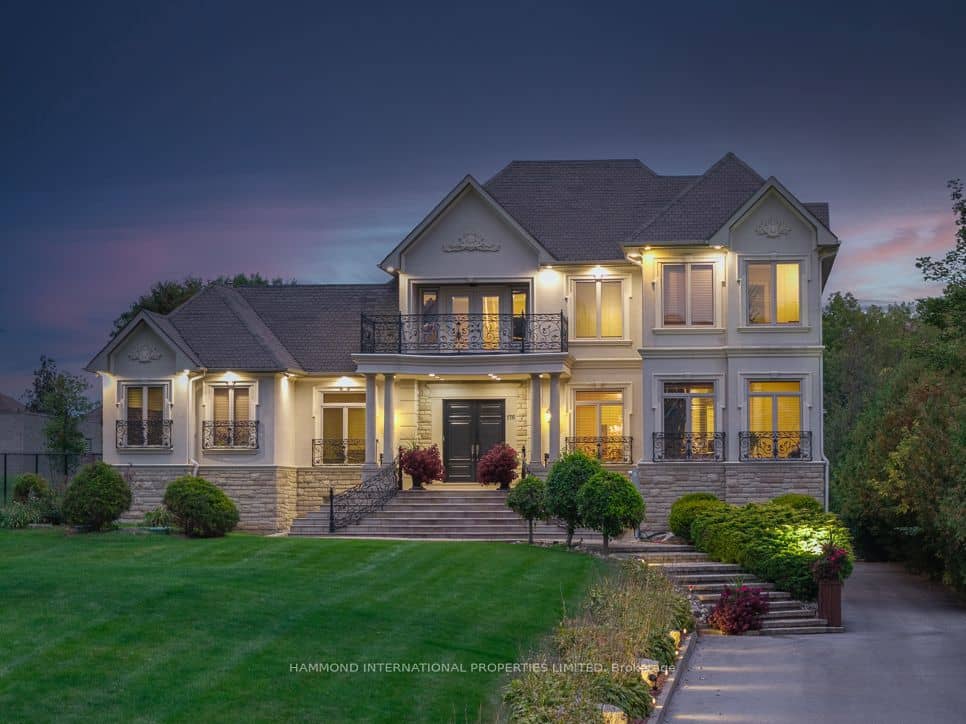 776 Woodland Acres Crescent, Vaughan, ON L6A 1G2