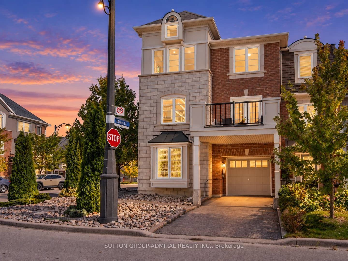 43 Deans Drive, Toronto, ON M1L 0B9
