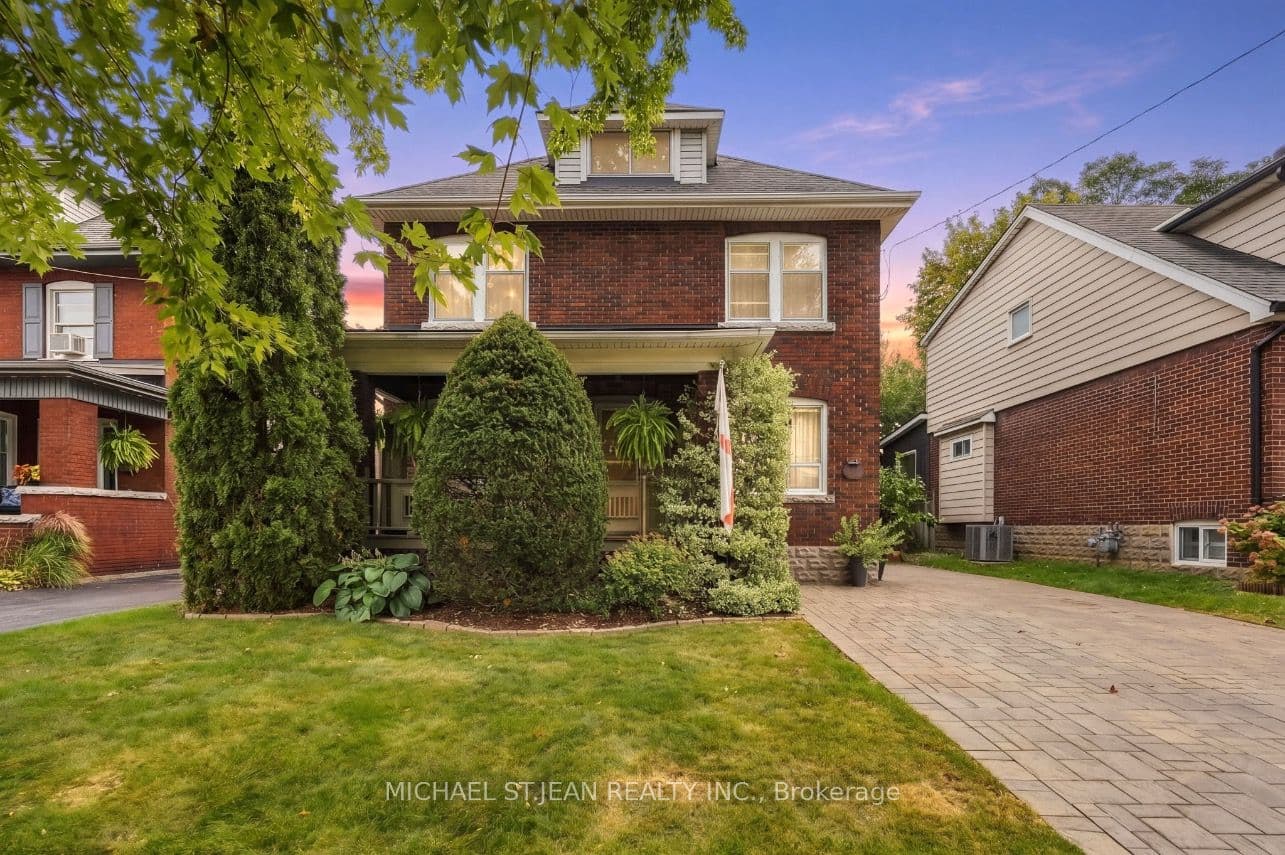 33 Tuxedo Avenue S, Hamilton, ON L8K 2R7