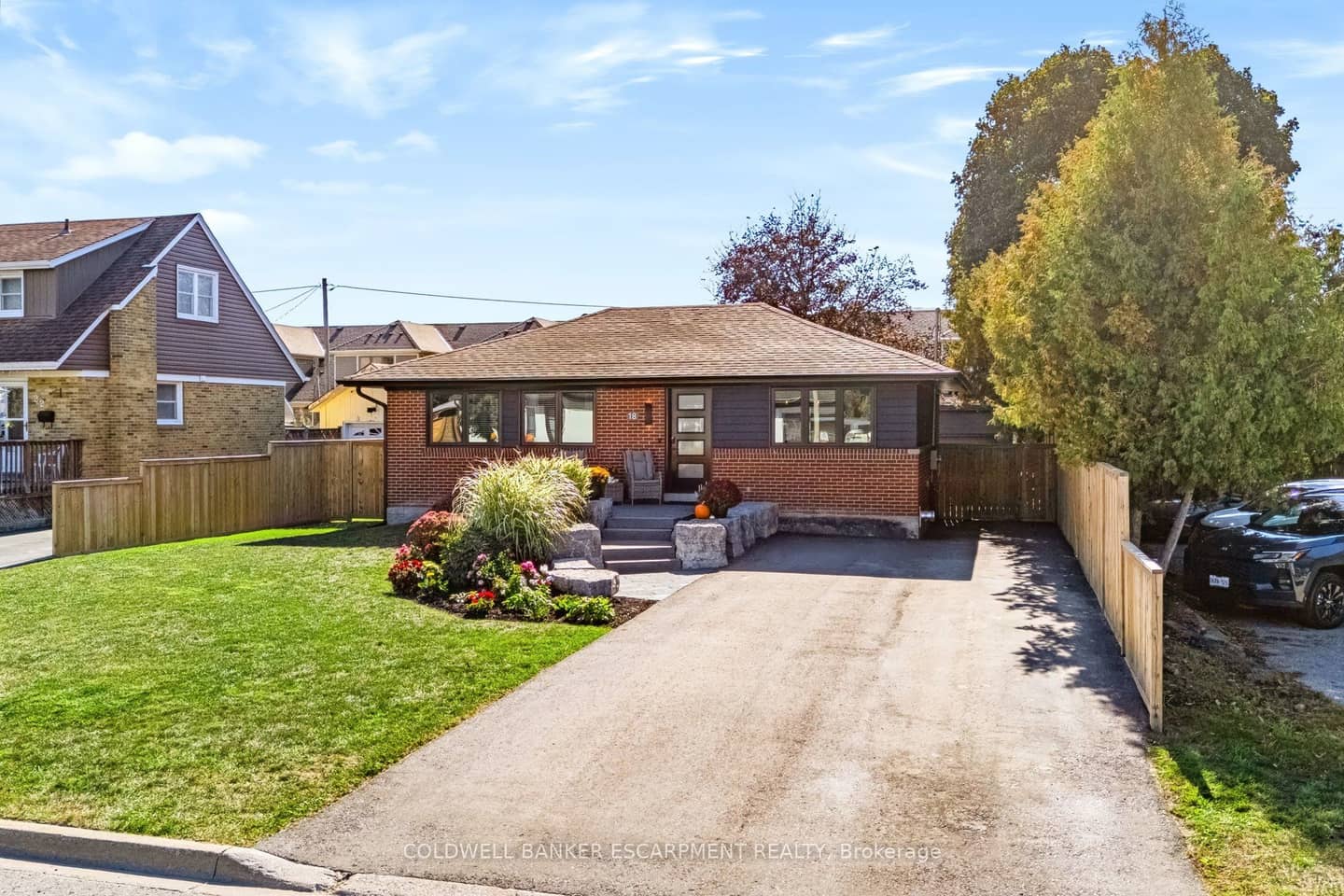 18 Meadvale Road, Halton Hills, ON L7J 2K8