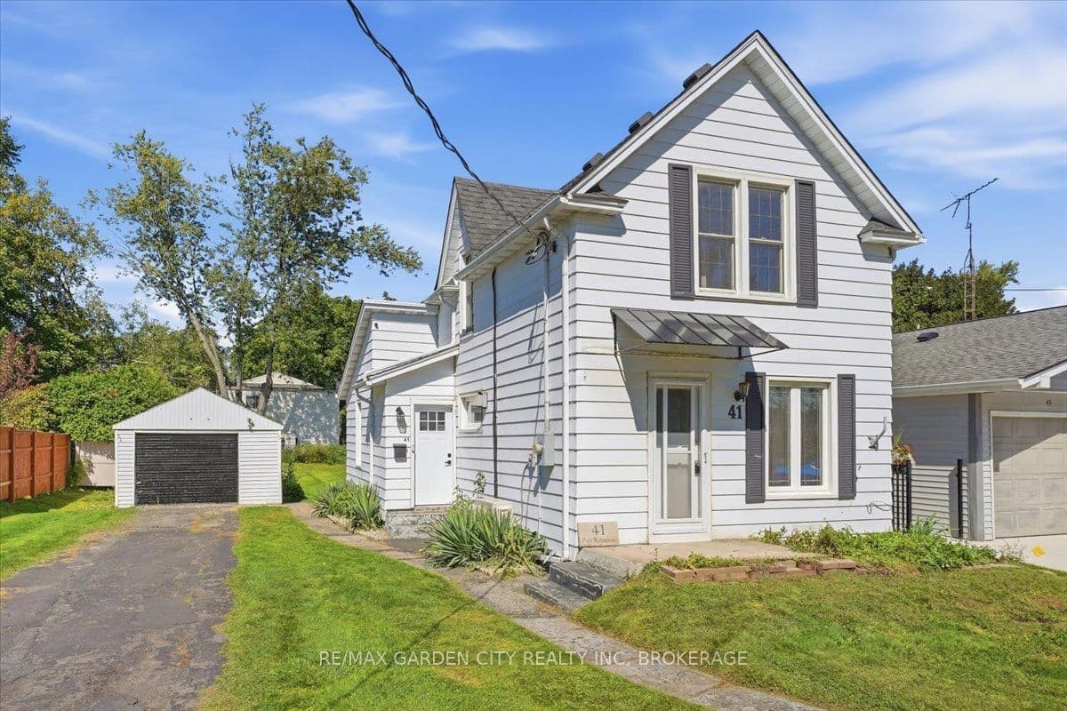 41 Port Robinson Road, Pelham, ON L0S 1E0