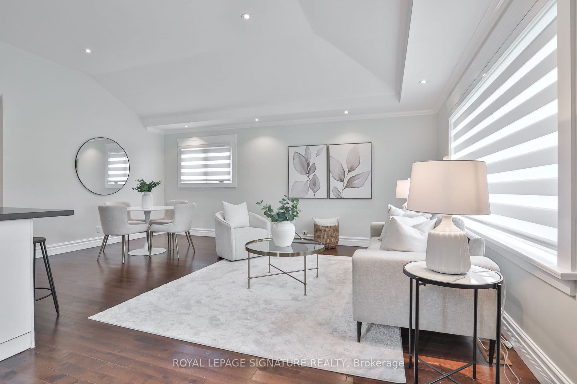 17 Flora Drive, Toronto, ON M1P 1A1