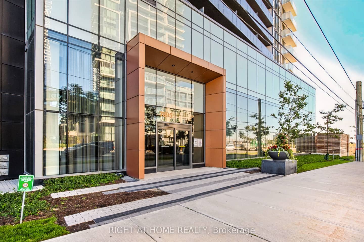 7895 Jane Street 2617, Vaughan, ON L4K 0K2
