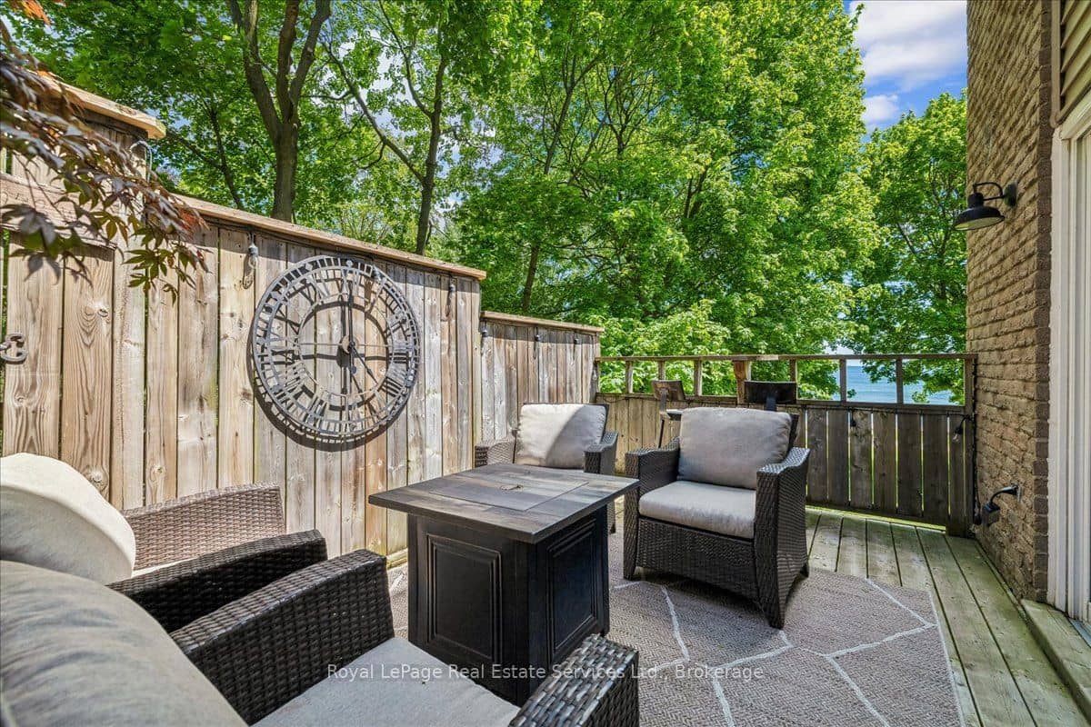 2254 Marine Drive, Oakville, ON L6L 1C1