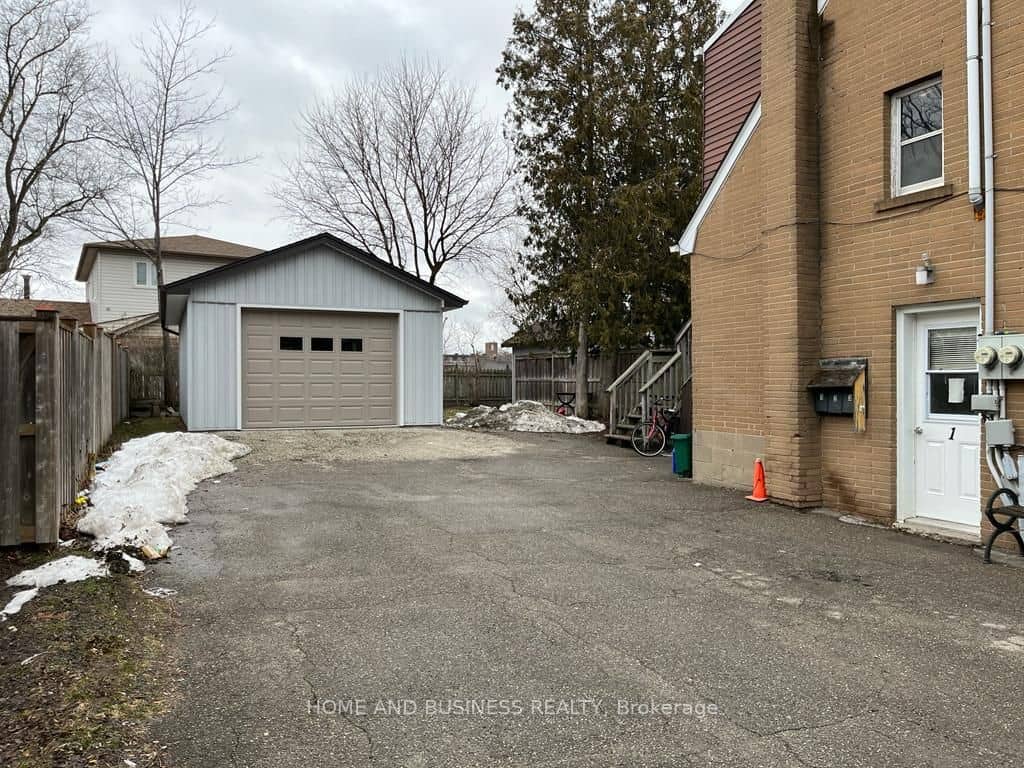 38 River Drive 1,2,3, Halton Hills, ON L7G 2J2