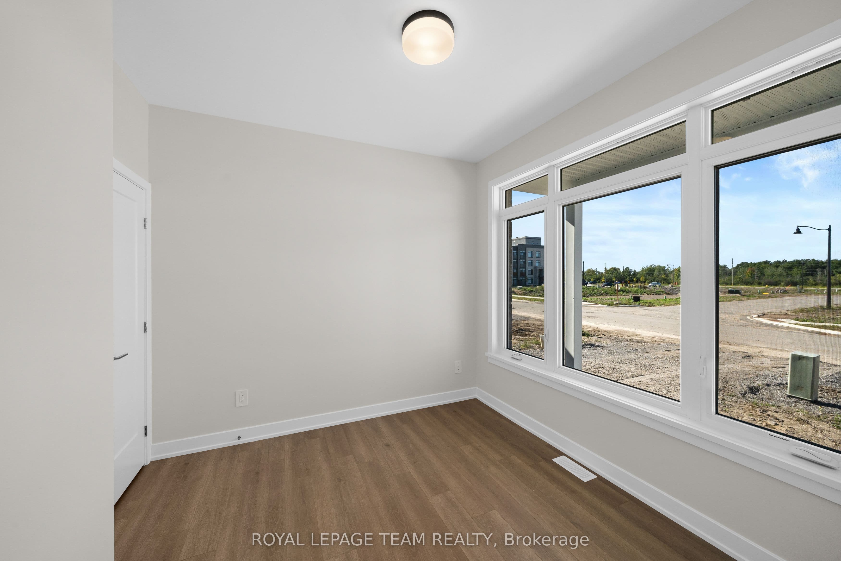 1064 Dobbie Street, Brockville, ON K6V 0G8