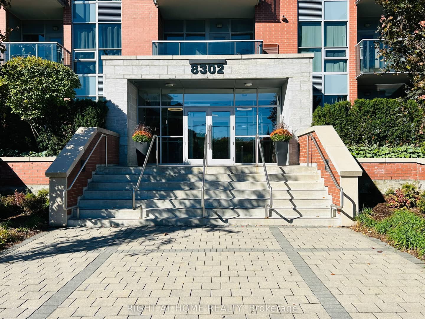 8302 Islington Avenue 207, Vaughan, ON L4L 0E6