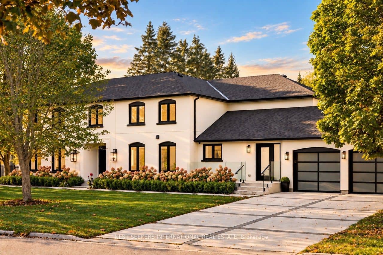34 Humber Valley Crescent, King, ON L7B 1B7