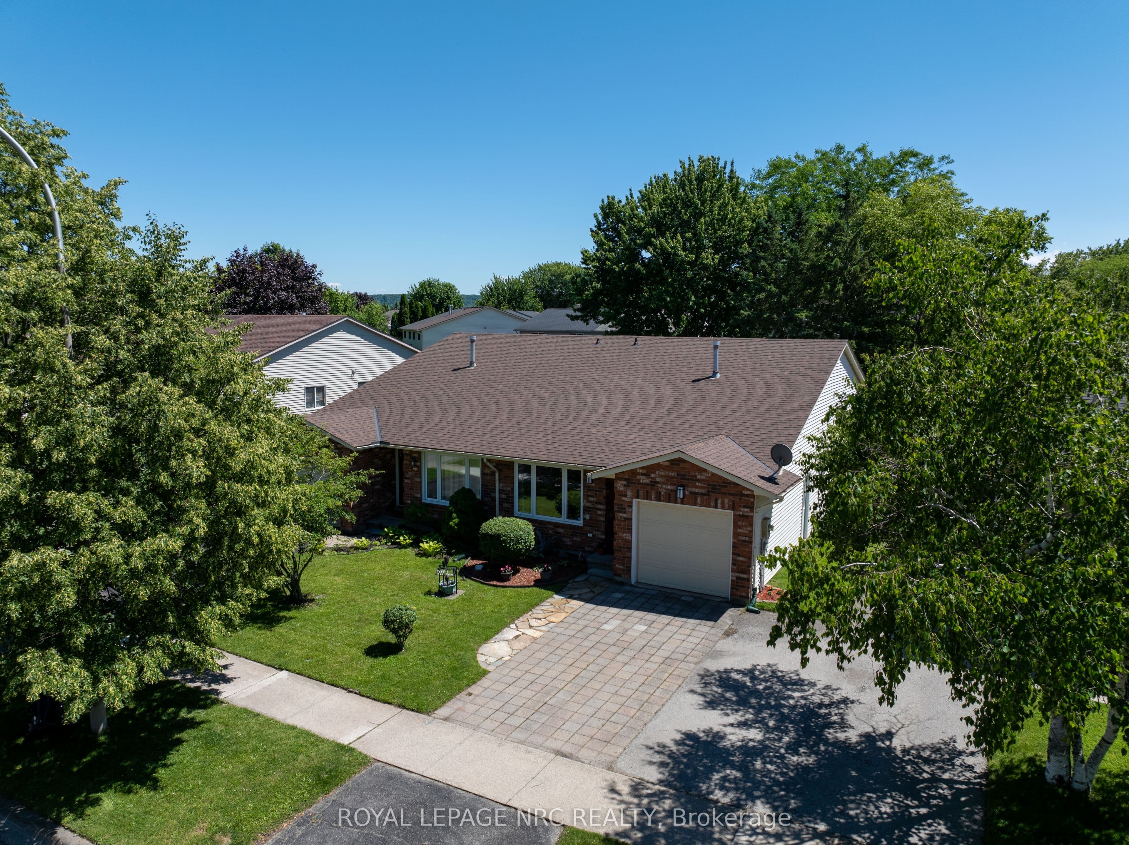 4916 Homestead Drive, Lincoln, ON L3J 0C4