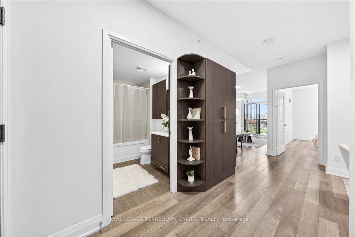 85 North Park Road 510, Vaughan, ON L4J 0H9