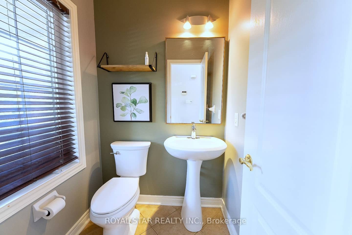 6782 Kazoo Court, Mississauga, ON L5W 1T4