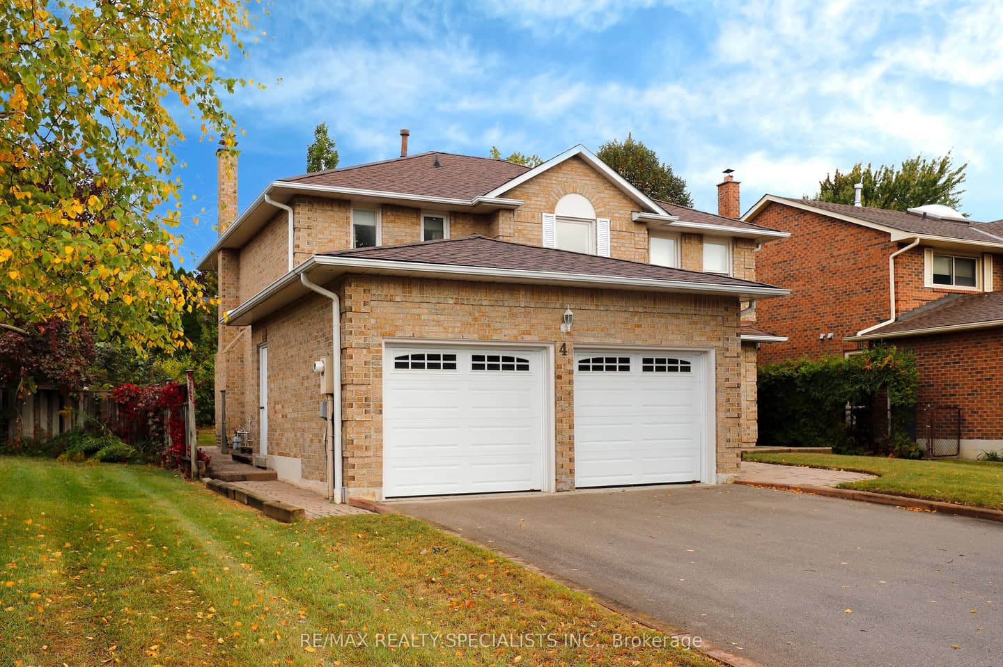 4 Mowat Court, Brampton, ON L6Z 3E6