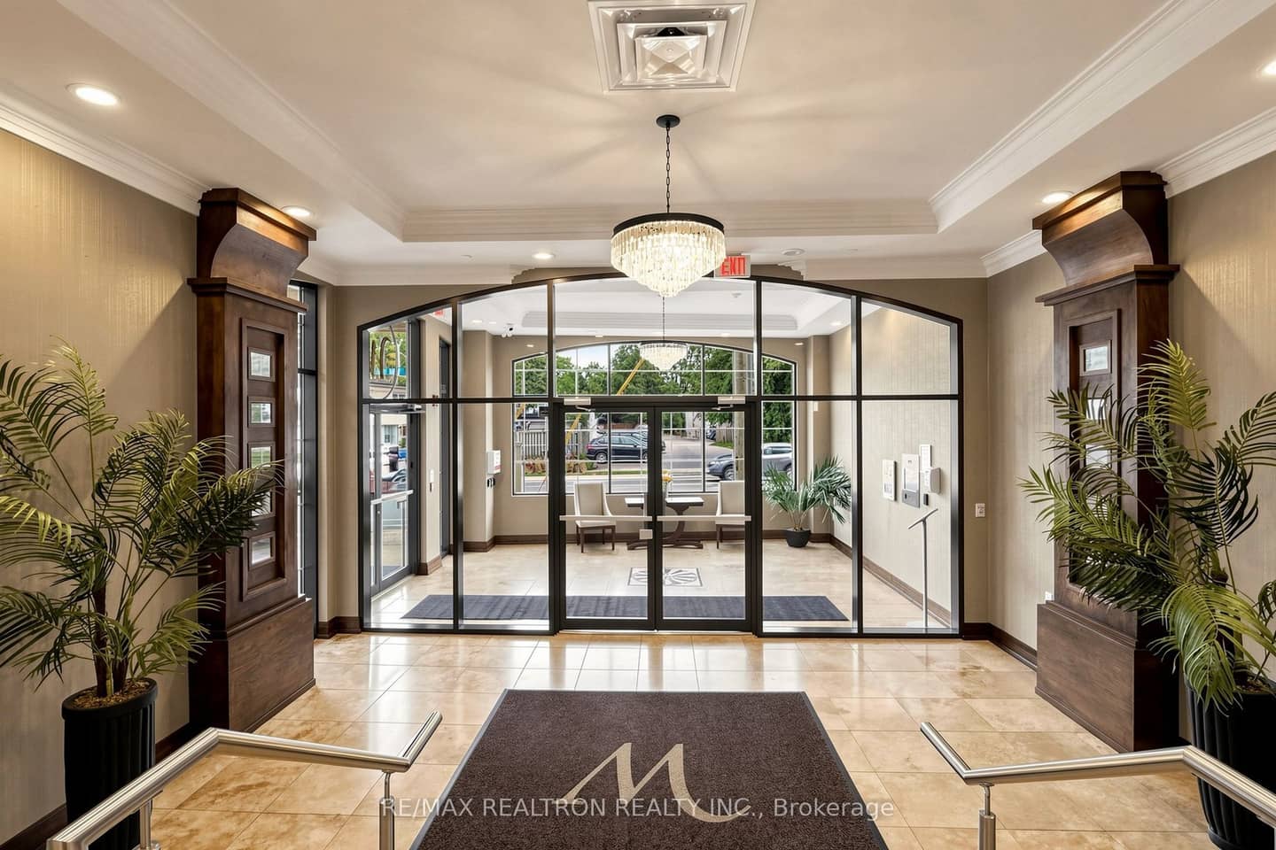 205 Lakeshore Road W 201, Oakville, ON L6K 0H8