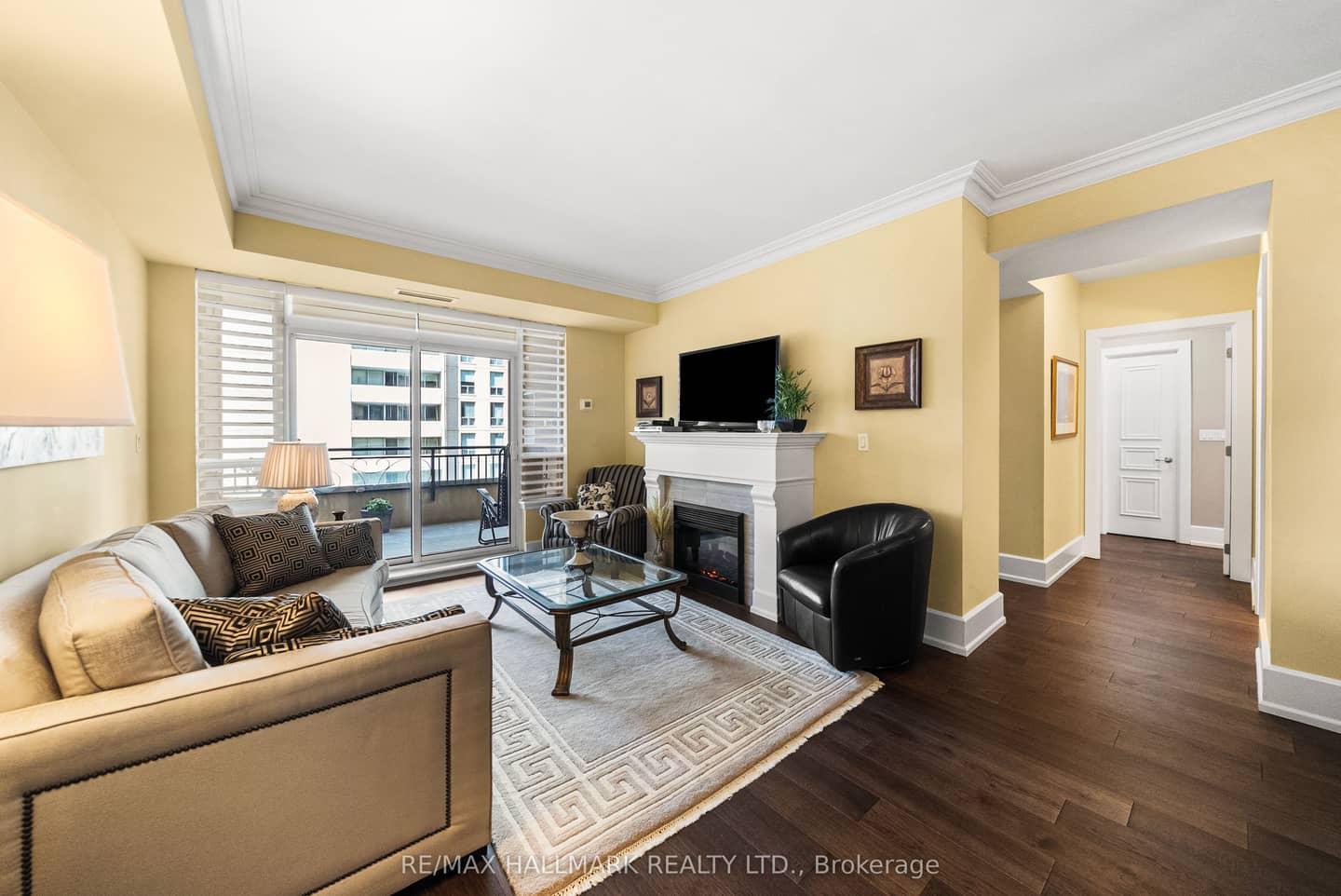 662 Sheppard Avenue E 807C, Toronto, ON M2K 3E6