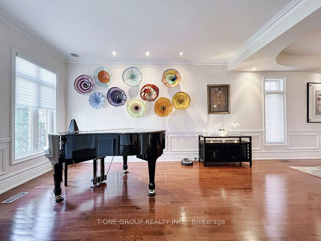 253 Carlton Road, Markham, ON L3R 2A3