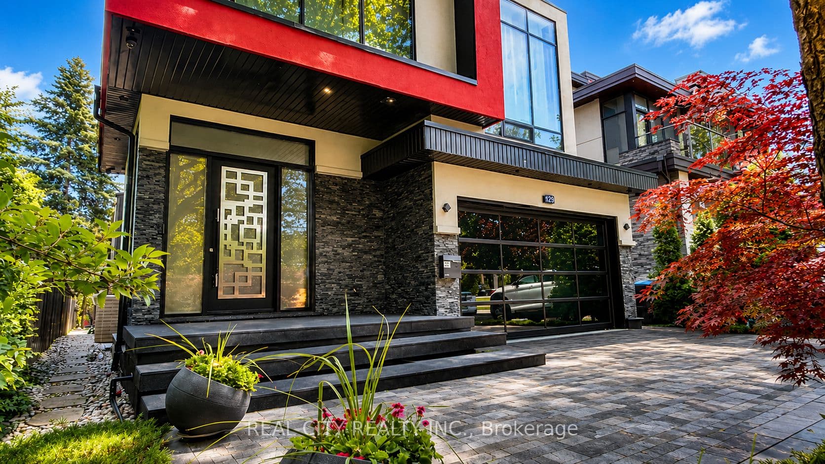 662 Byngmount Avenue, Mississauga, ON L5G 1R4