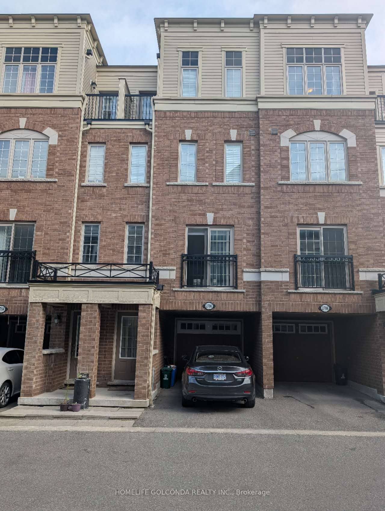2706 Deputy Minister Path, Oshawa, ON L1L 0M7