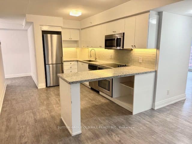 565 Wilson Avenue W W804, Toronto, ON M3H 0C6