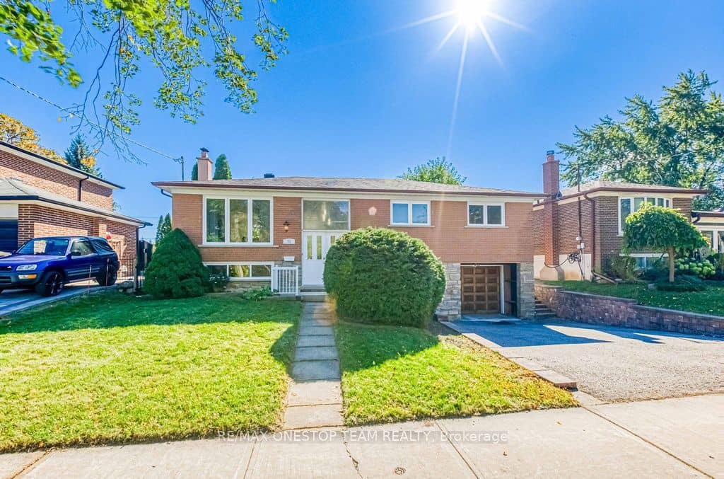 73 Houston Crescent, Toronto, ON M2J 3H7