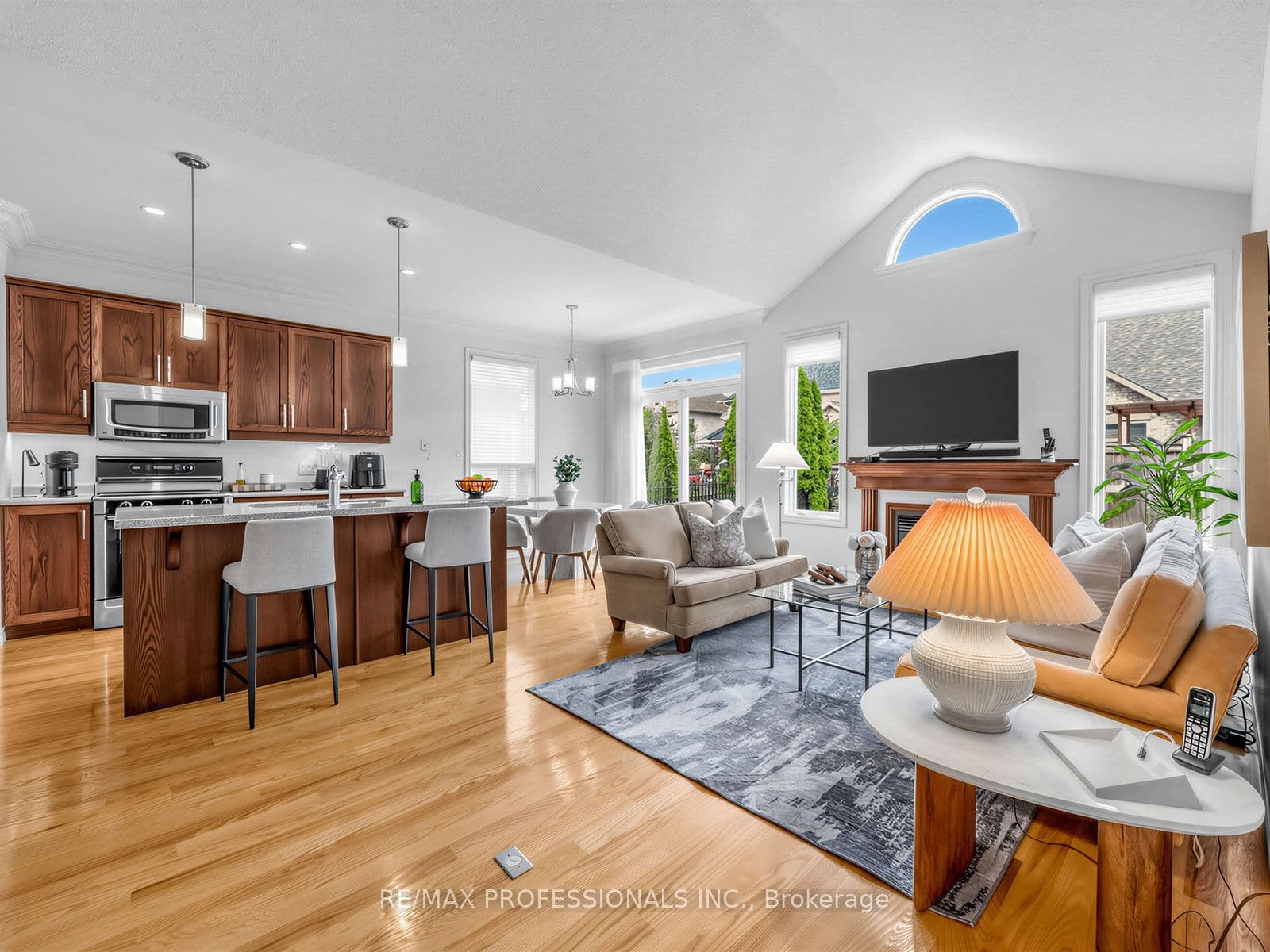 360 Britannia Avenue E, Oshawa, ON L1L 0B2