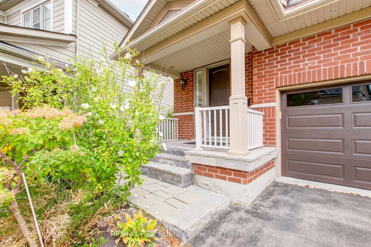 52 Bardoe Crescent, Milton, ON L9T 0R7